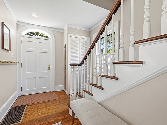 5th image of 411 Osborne Ln