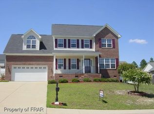 5412 Sunnybright Ln, Hope Mills, NC 28348