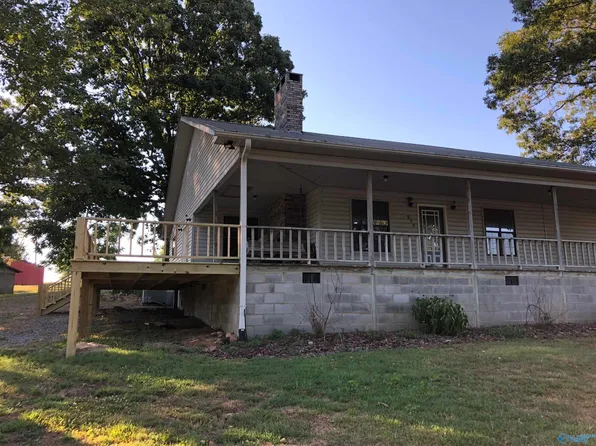 955 Gene Brown Rd, Boaz, AL 35957