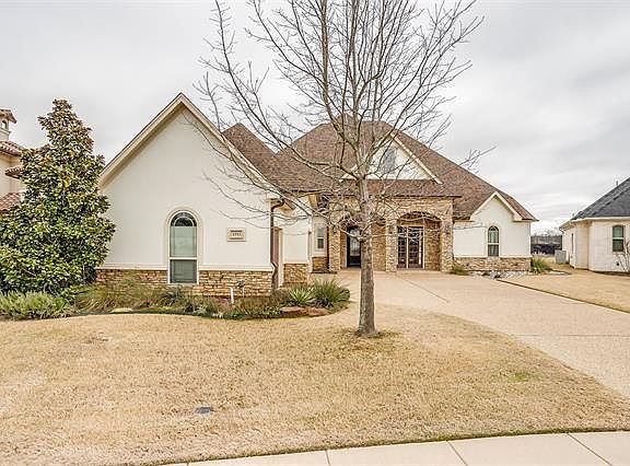 2nd image of 1212 Southern Oaks Ct