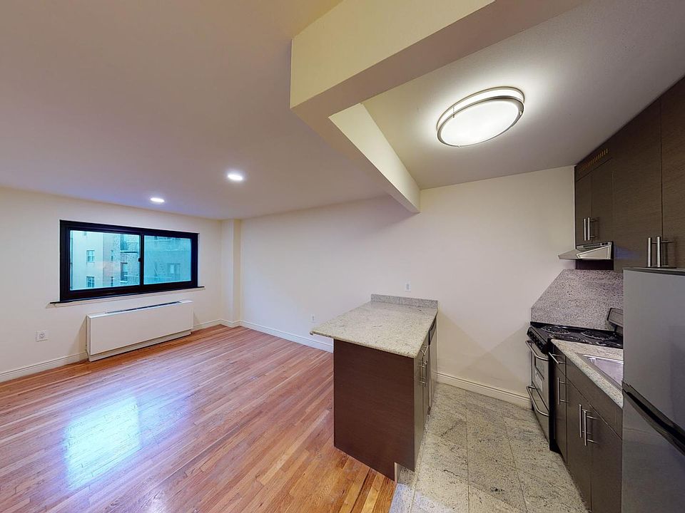 1st image of 50 Prince St APT 4B