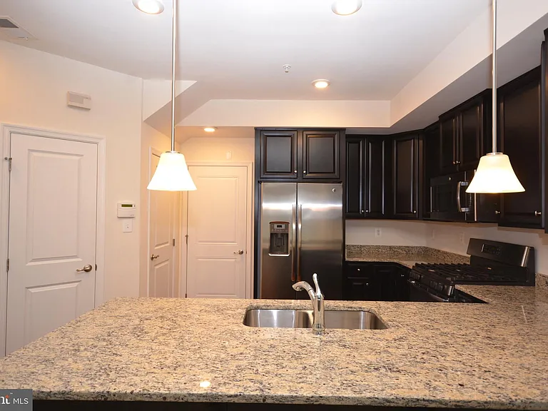 5942 Leben Dr — Photo 5