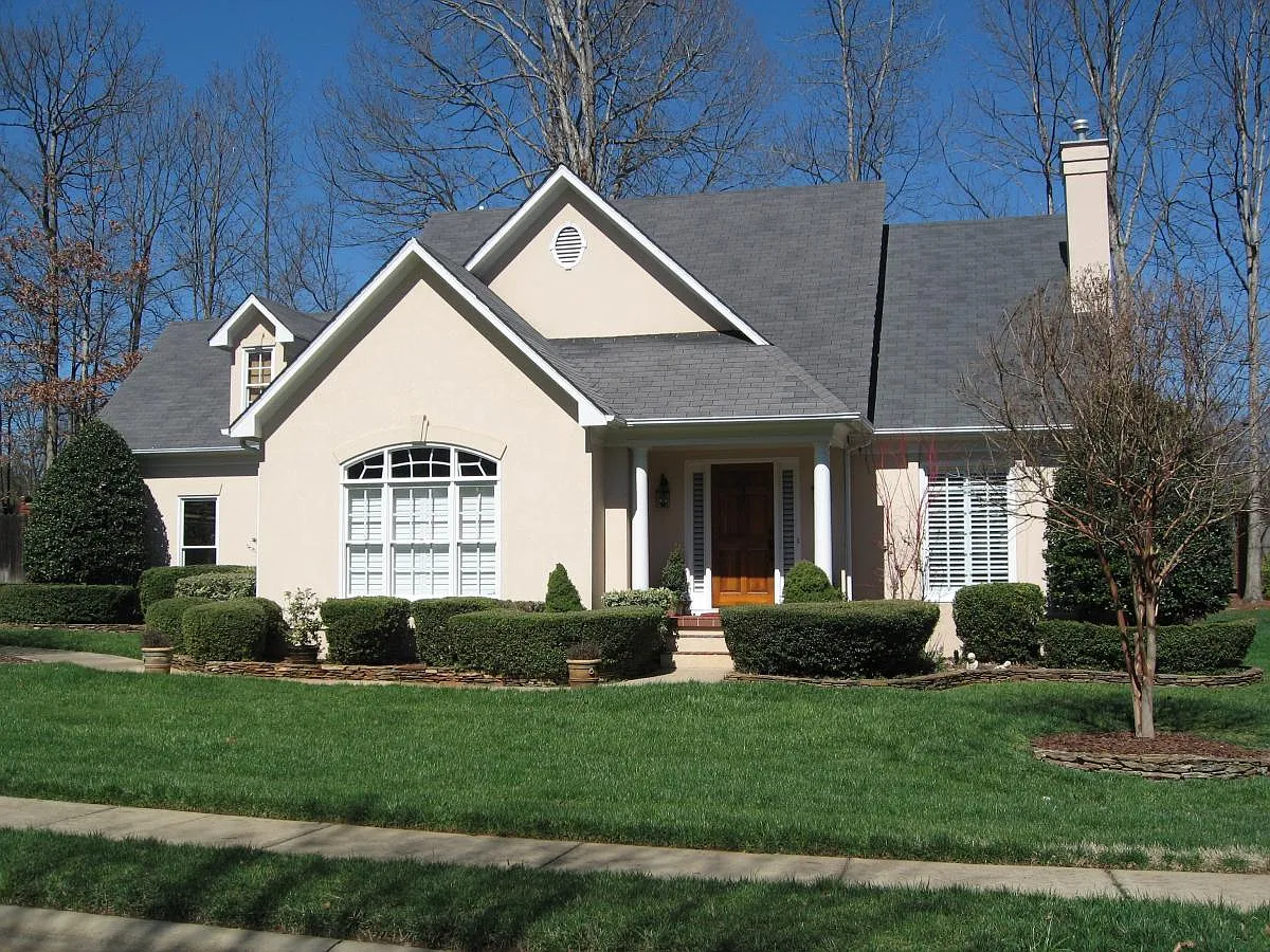 733 Queen Charlottes Court — Photo 1