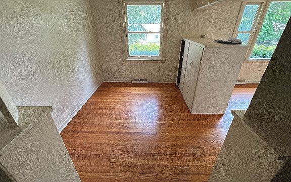 4th image of 2704 S Glenwood Ave