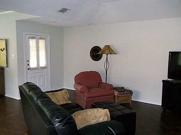 4th image of 2821 Hickory Bend Dr
