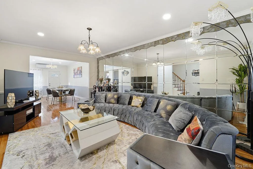 3 bed, 1.5 bath, 1128 sqft, $4,800 — Photo 4