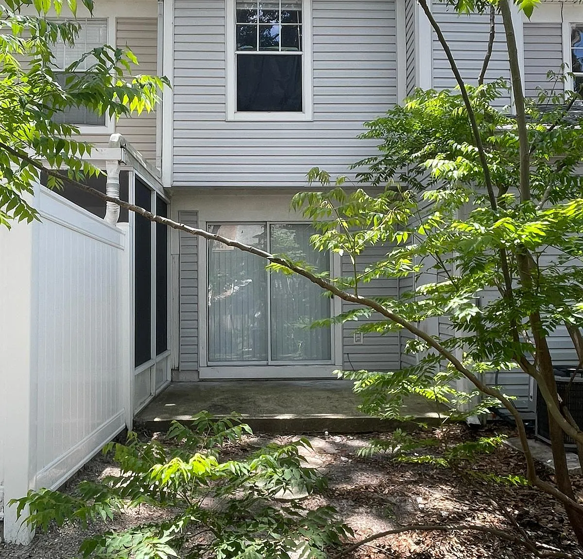 2 bed, 1110 sqft, $1,700 — Photo 4