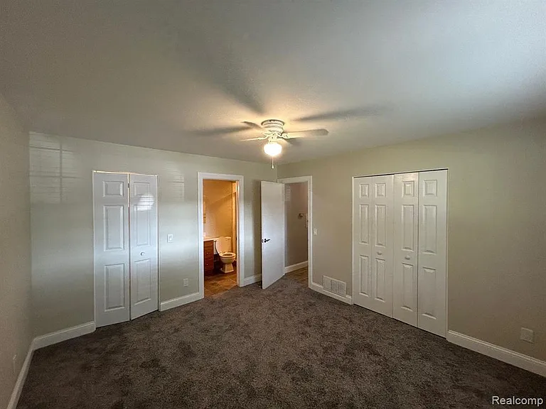 683 E Fox Hills Dr — Photo 18