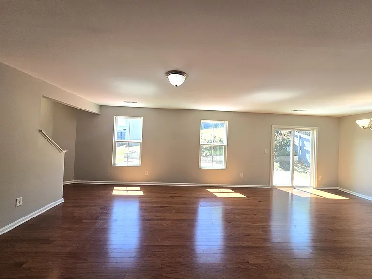 1728 Joseph Hewes Ct — Photo 6