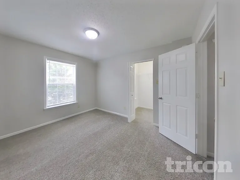 7713 Brandenburg Way — Photo 10