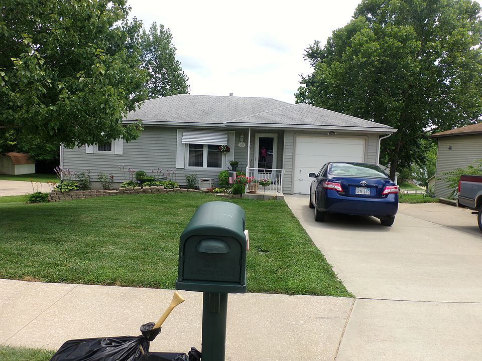 1st image of 2113 S 17th St