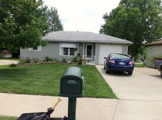 2113 S 17th St, Leavenworth, KS 66048