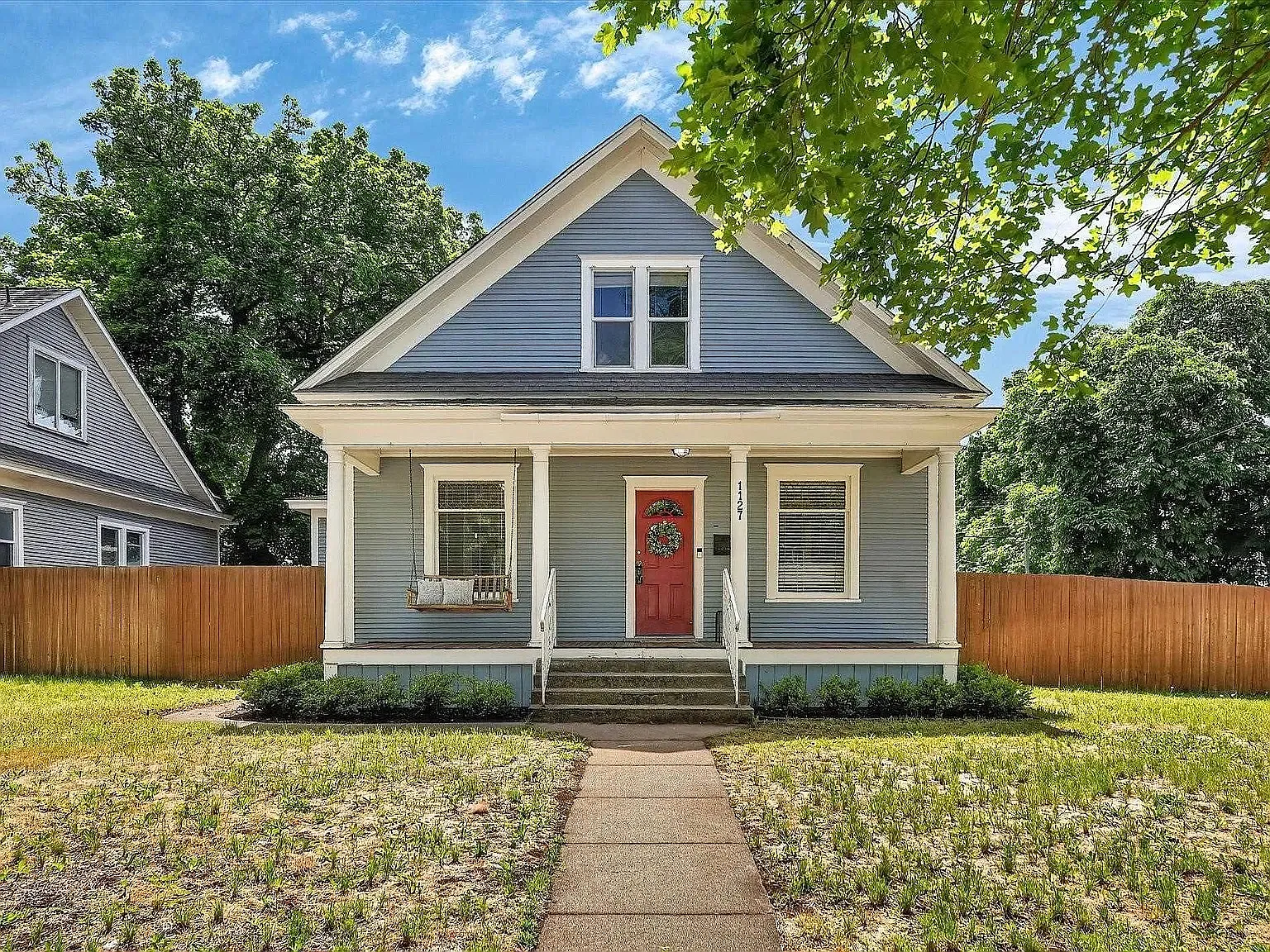 1127 W Fairview Ave — Photo 1