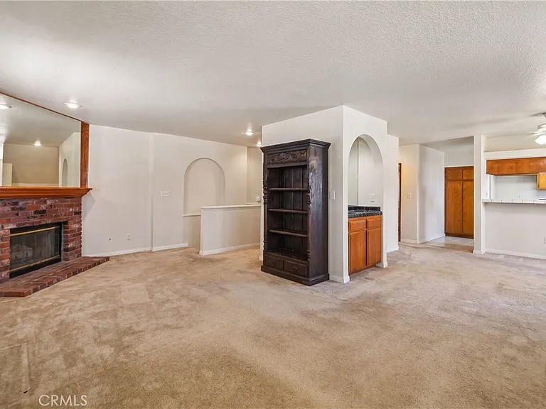 1052 Belmont Ave #A — Photo 3