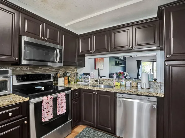 6575 W Oakland Park Blvd APT 506, Lauderhill, FL 33313