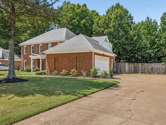 5th image of 2033 W Houston Way