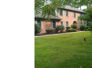 714 Mohns Hill Rd, Reading, PA 19608