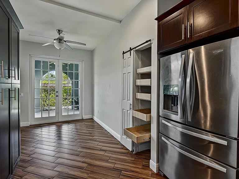 1135 NE 3rd Ave — Photo 20