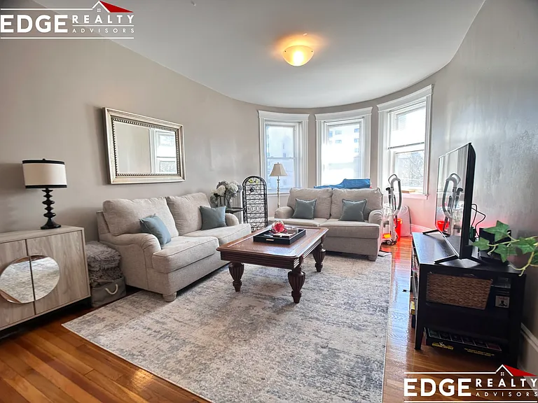 16 Fuller St #5 — Photo 9