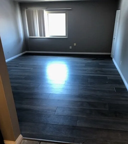 LAVINIA GARDENS APARTMENTS — Photo 6