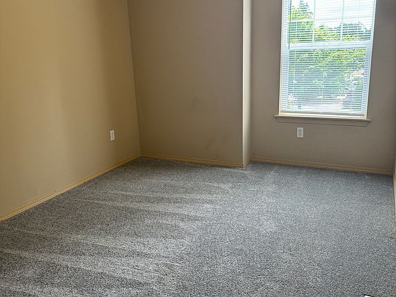 4th image of 5541 Colby Ct SE