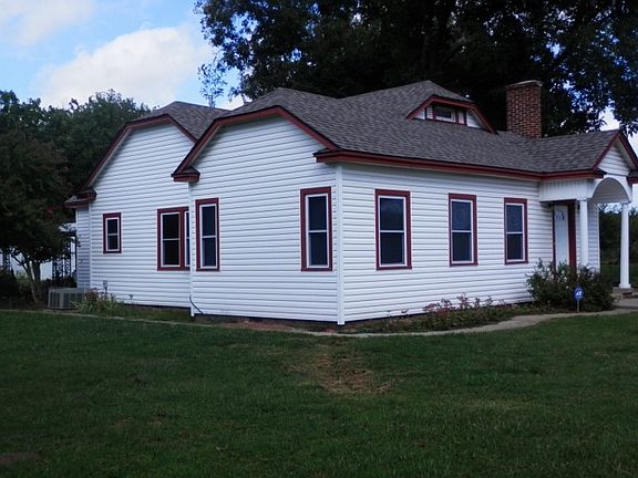 2nd image of 2177 Old Highway 75