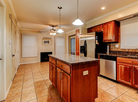 4th image of 512 Newberry Dr