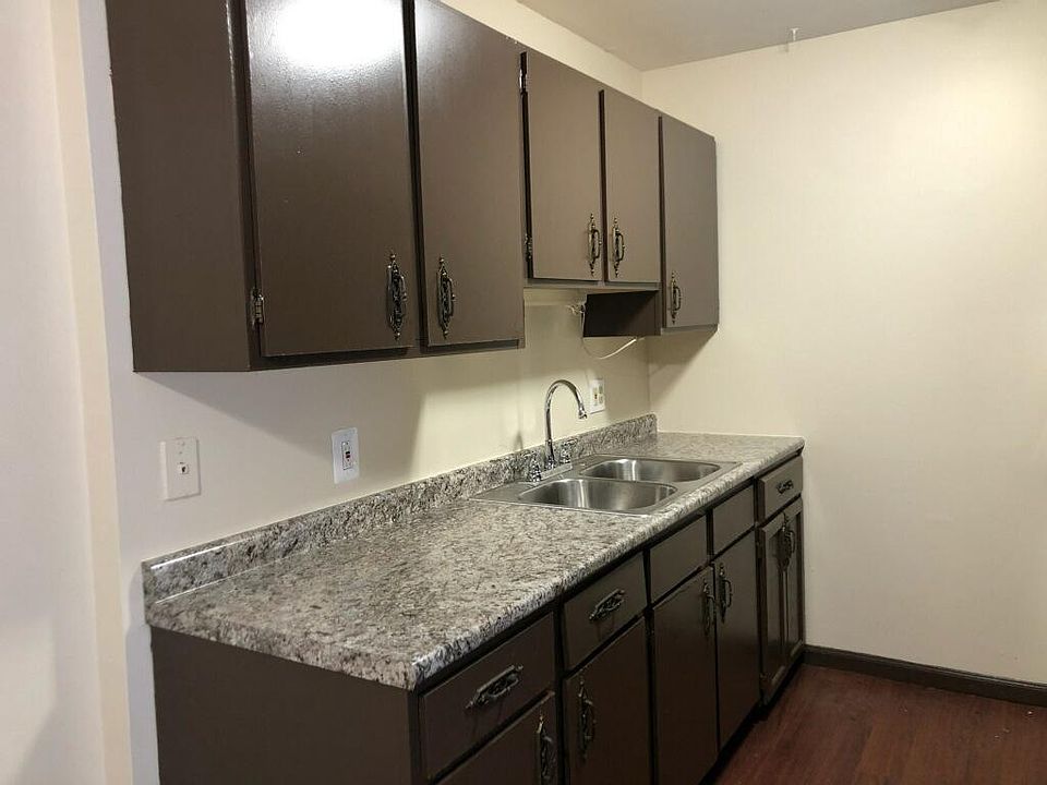 2nd image of 3701 James St #2H
