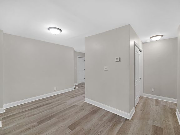 5th image of 215 East St #2