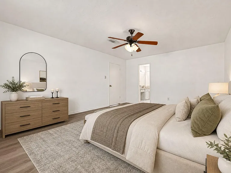 539 Belwin Dr — Photo 17