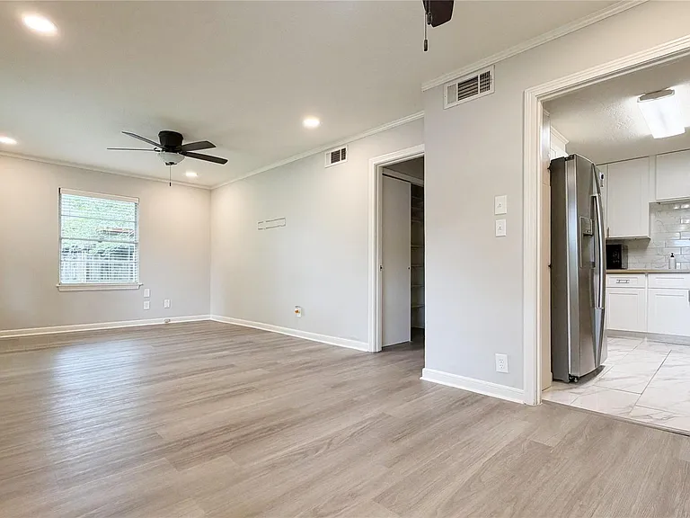 7007 Housman St — Photo 5