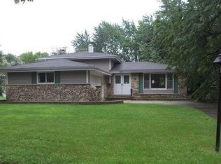 24W425 Arrow Ct, Naperville, IL 60540