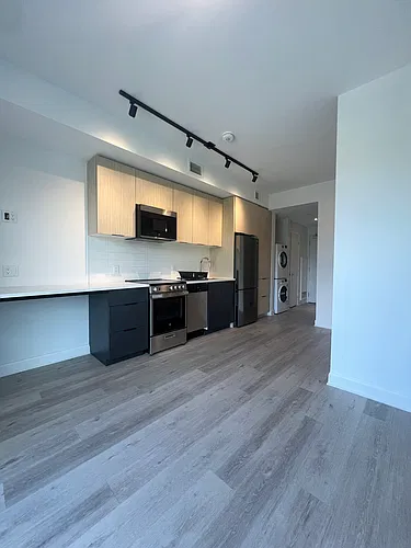 Floor plan Spacious Studio with Ensuite Washer Dryer
