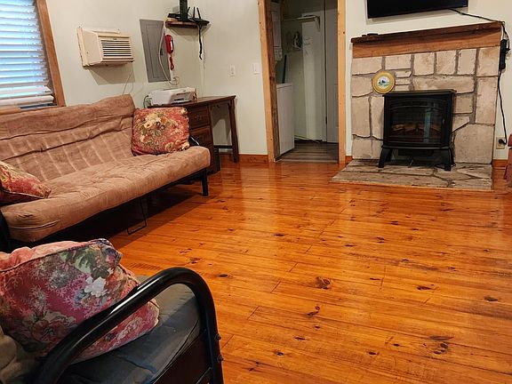 living room with included in rent -
TV, Internet, Land Line