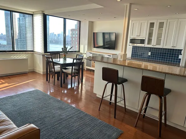 474 48th Ave APT 29H, Long Island City, NY 11109