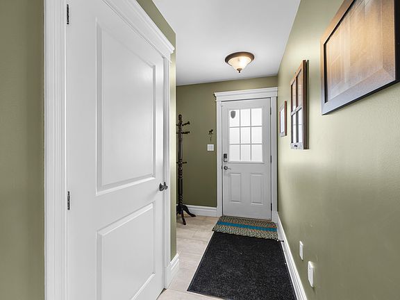 3rd image of 1485 Peters Rd