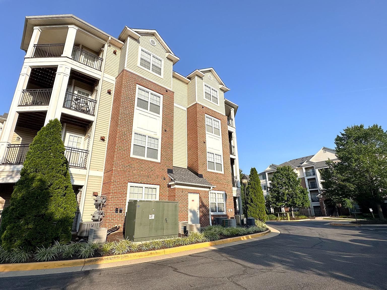 12909 Centre Park Cir APT 301, Herndon, VA 20171 MLS VAFX2139242