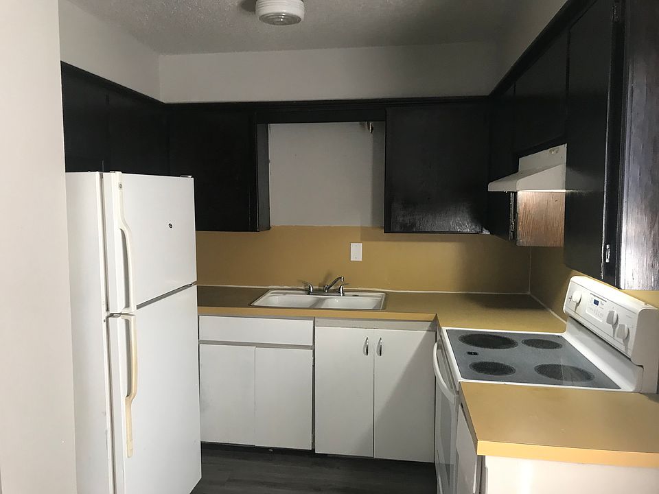 2nd image of 3520 NW 51st St #24