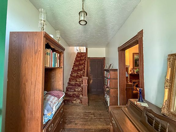 4th image of 343 Magnolia Dr