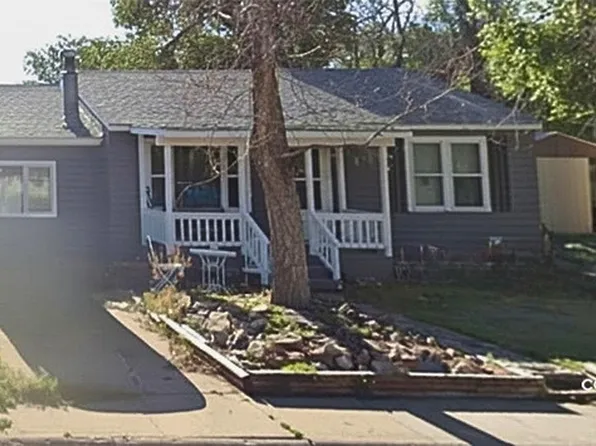 1316 Hattie St, Garden City, KS 67846