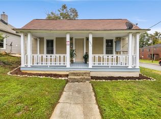2453 Lomond St, Winston Salem, NC 27127