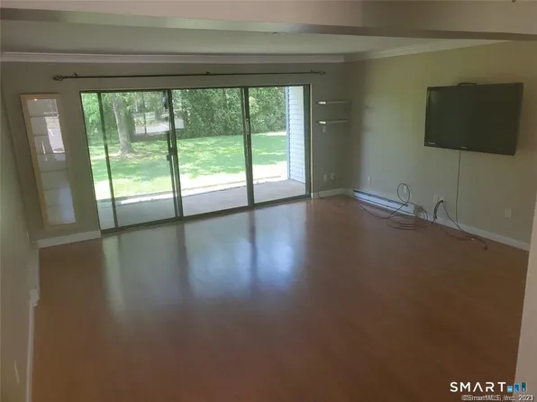 123 Candlewood Dr Unit 123, South Windsor, CT 06074