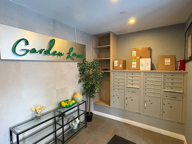 116-17 Grosvenor Ln #3C — Photo 16