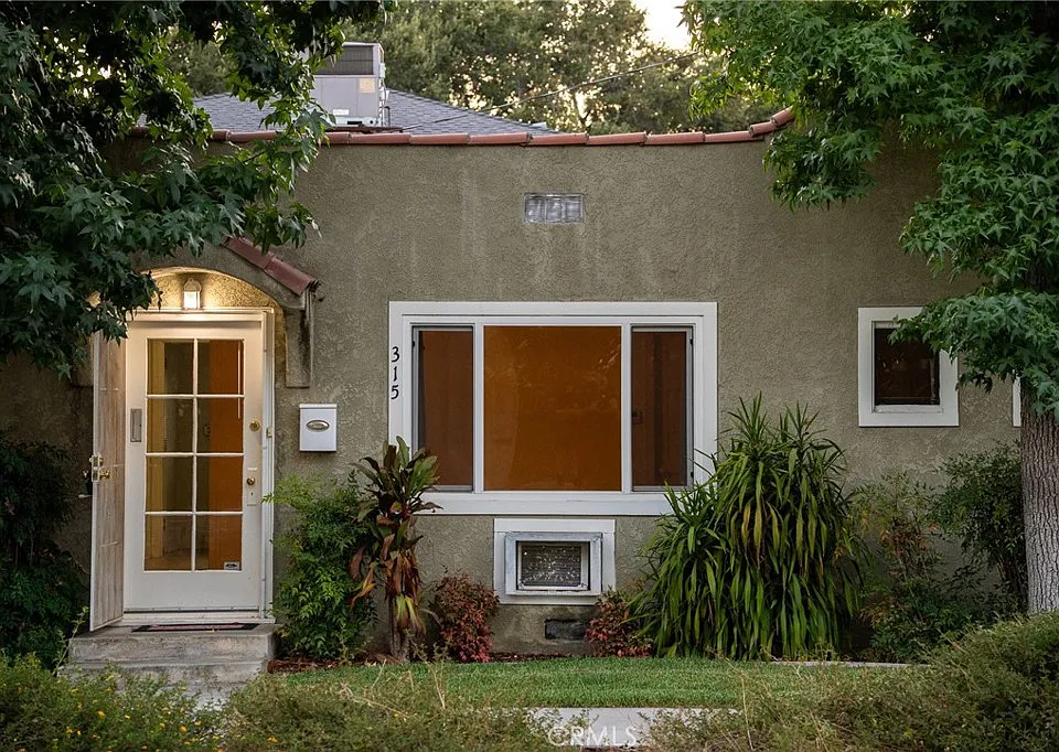 315 N Vista Bonita Ave