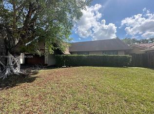 13300 SW 99th Ter, Miami, FL 33186
