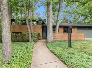 5 Buckingham Ct, Ann Arbor, MI 48104