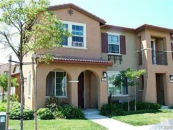 Beautiful Front of Condo