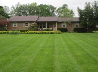 861 Castlerock Dr, Shepherdsville, KY 40165