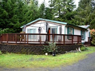 68928 Beaver Loop Rd, North Bend, OR 97459
