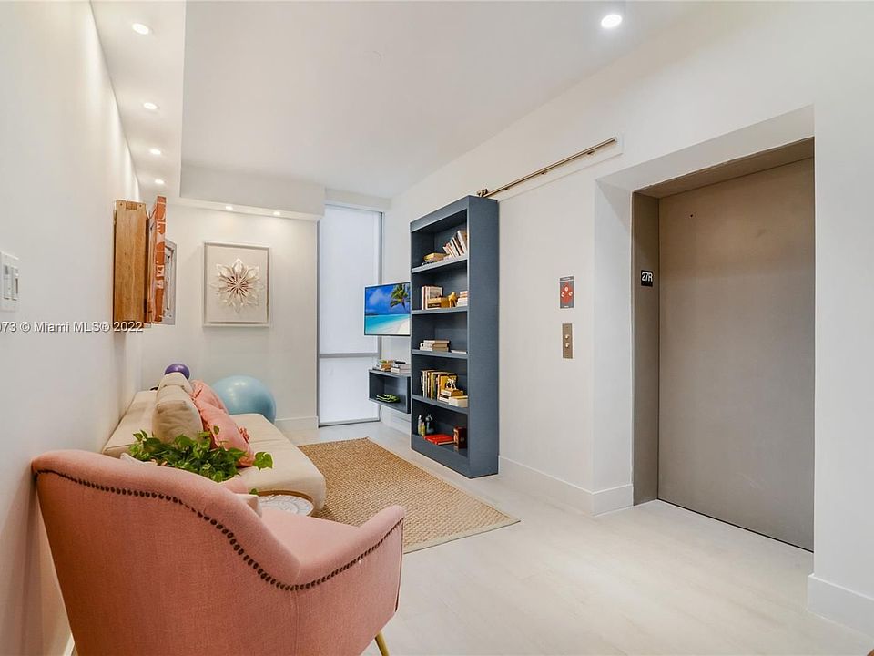 1st image of 16385 Biscayne Blvd #2721